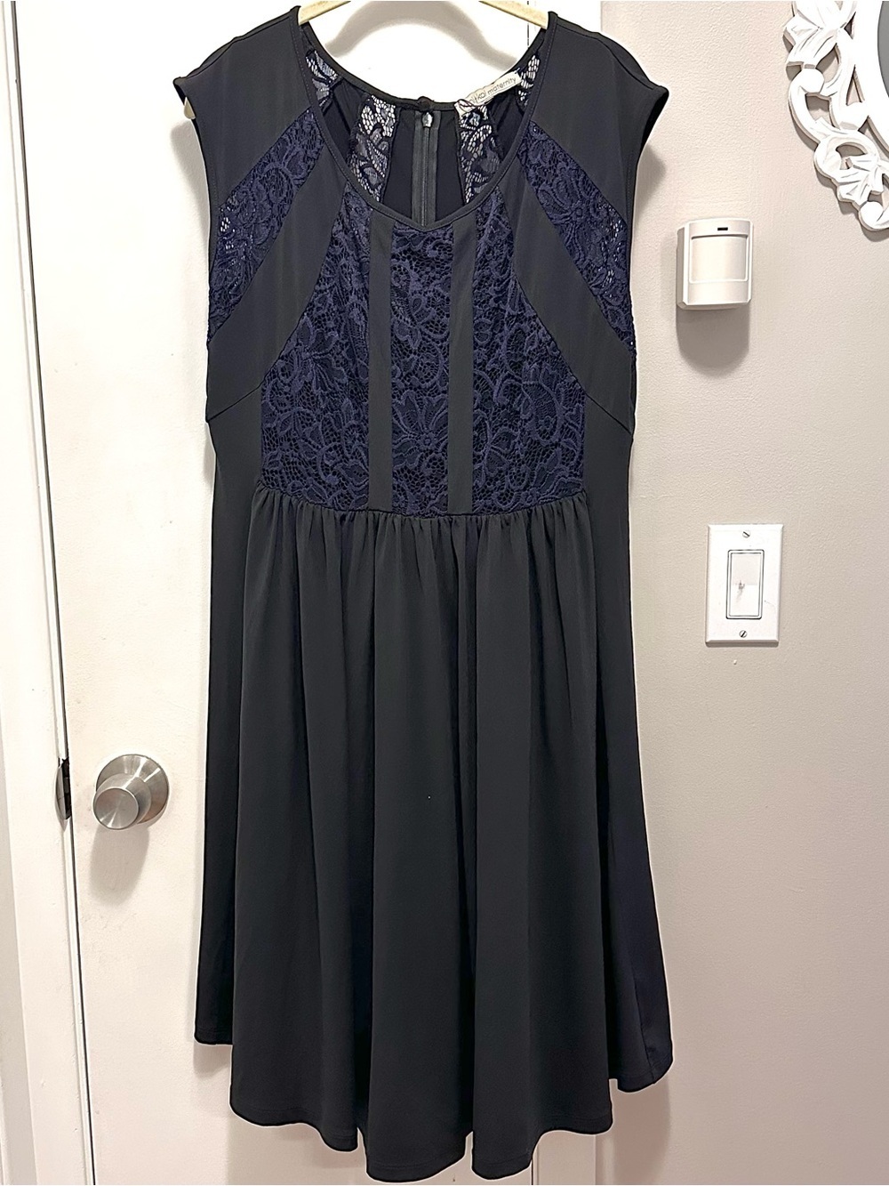 Kimi + Kai Maternity Black Blue Lace Cutout Fit & Flare Cocktail Dress M NWT